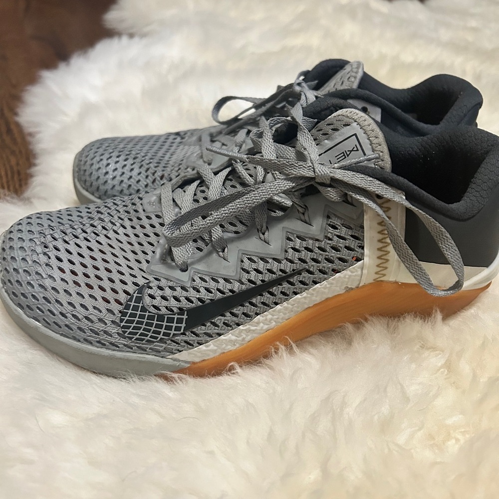 Nike Metcon 6 Smoke Grey Gum, 40.5